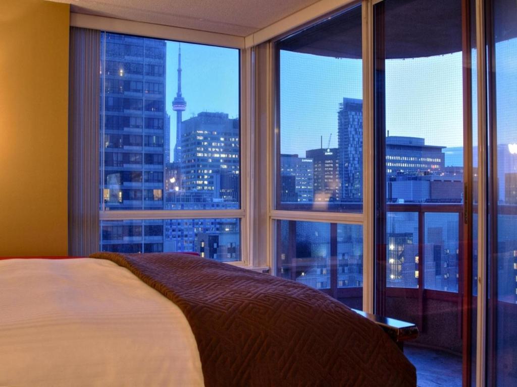 Glen Grove - Conservatory Tower Toronto Room photo